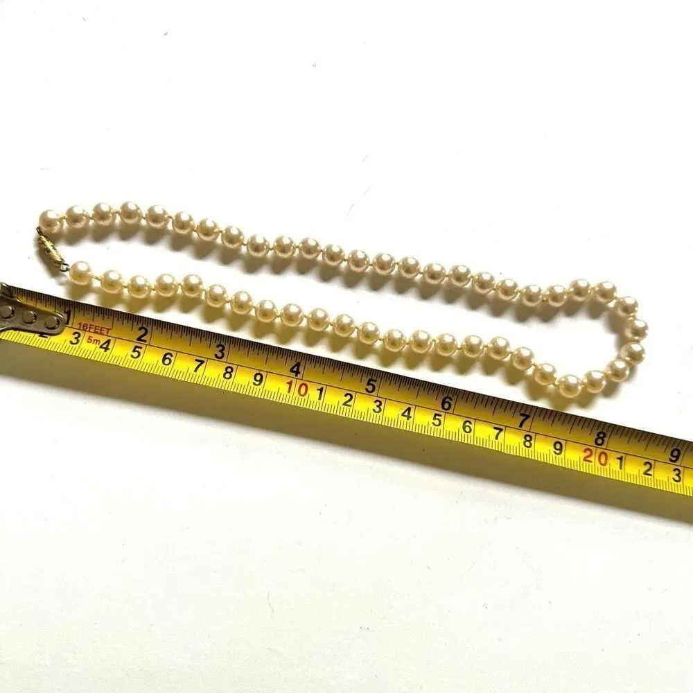 Faux pearl single strand necklace